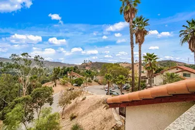 9730 Mustang Way, Sunland, CA 91040 - Photo 25