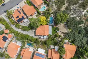 28931 Woodside, Saugus, CA 91390 - Photo 33