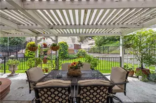 28931 Woodside, Saugus, CA 91390 - Photo 17