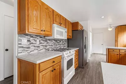 27431 Arriola Avenue, Saugus, CA 91350 - Photo 7