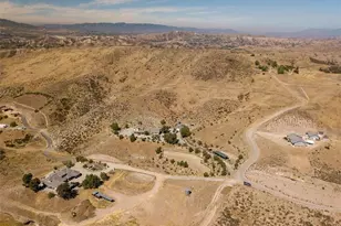 13602 Sego, Agua Dulce, CA 91390 - Photo 3