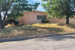 2051 Sweetbrier, Palmdale, CA 93550 - Photo 3