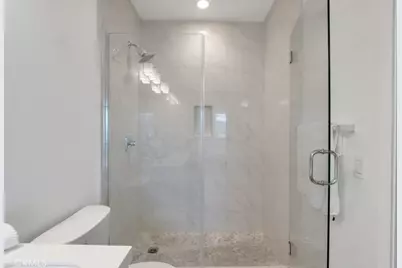 10832 W Riverton Court, Toluca Lake, CA 91602 - Photo 19