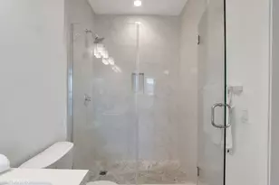 10832 W Riverton Ct, Toluca Lake, CA 91602 - Photo 19