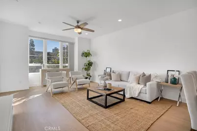 10832 W Riverton Court, Toluca Lake, CA 91602 - Photo 1