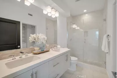 10832 W Riverton Court, Toluca Lake, CA 91602 - Photo 13