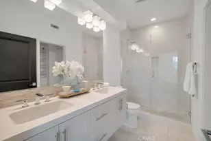 10832 W Riverton Ct, Toluca Lake, CA 91602 - Photo 13