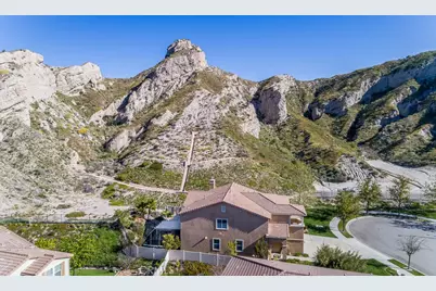 15503 Megan Drive, Canyon Country, CA 91387 - Photo 5