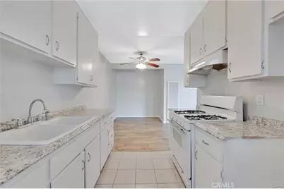 8800 Cedros Avenue #207, Panorama City, CA 91402 - Photo 7