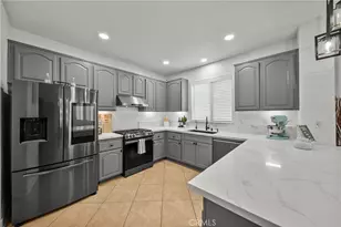 28341 Willow Ct, Saugus, CA 91350 - Photo 3