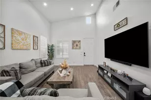 28341 Willow Ct, Saugus, CA 91350 - Photo 9