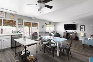 21515 Alaminos, Saugus, CA 91350 - Photo 3