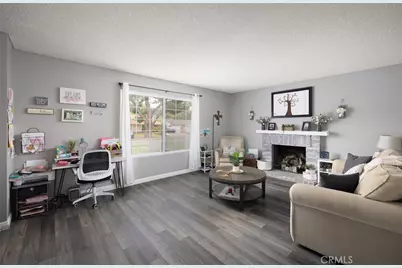21515 Alaminos, Saugus, CA 91350 - Photo 11