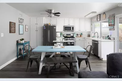 21515 Alaminos, Saugus, CA 91350 - Photo 3