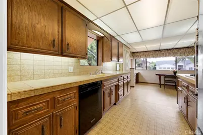 633 Groton Drive, Burbank, CA 91504 - Photo 17