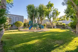 6041 Fountain Park Street, Woodland Hills, CA 91367 - Photo 15