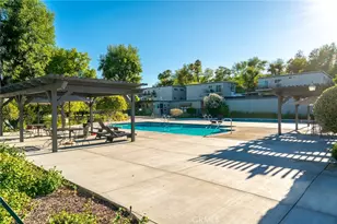 6041 Fountain Park Street, Woodland Hills, CA 91367 - Photo 13