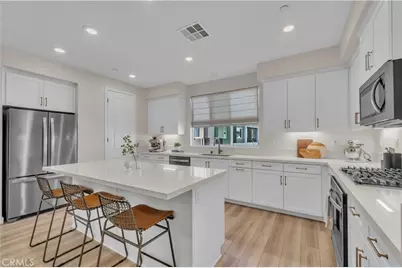 27582 Manzanita, Valencia, CA 91381 - Photo 19