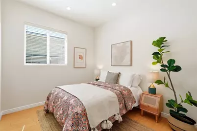 435 Eton Drive, Burbank, CA 91504 - Photo 27