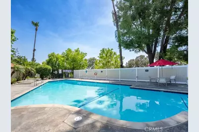 9735 Via Roma, Burbank, CA 91504 - Photo 33