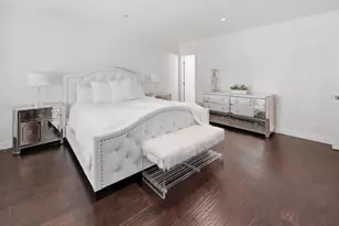 9735 Via Roma, Burbank, CA 91504 - Photo 17