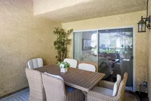 9735 Via Roma, Burbank, CA 91504 - Photo 3