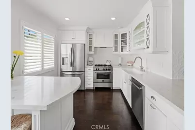 9735 Via Roma, Burbank, CA 91504 - Photo 11