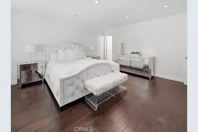 9735 Via Roma, Burbank, CA 91504 - Photo 19