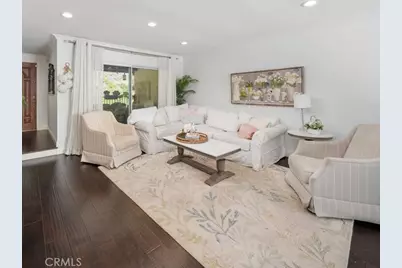 9735 Via Roma, Burbank, CA 91504 - Photo 7