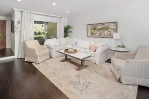 9735 Via Roma, Burbank, CA 91504 - Photo 7