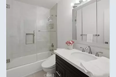 9735 Via Roma, Burbank, CA 91504 - Photo 21