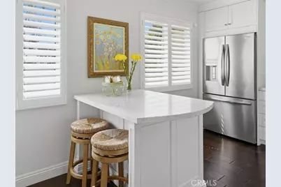 9735 Via Roma, Burbank, CA 91504 - Photo 15