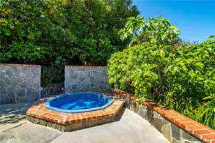 22548 Waterbury St, Woodland Hills, CA 91364 - Photo 41