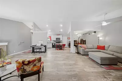 8462 E Amberwood, Anaheim, CA 92808 - Photo 5