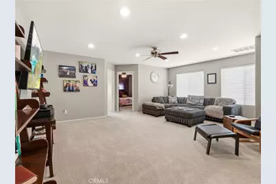 27919 Bridlewood, Castaic, CA 91384 - Photo 19