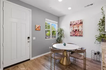 22864 Acoustic, Saugus, CA 91350 - Photo 5