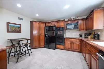 5477 Nestle Avenue #26, Tarzana, CA 91356 - Photo 7