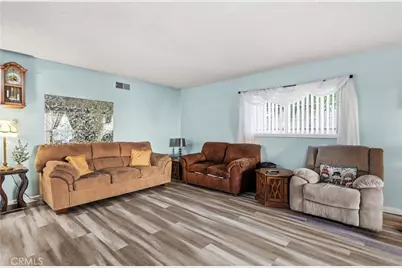 11474 Gladstone, Sylmar, CA 91342 - Photo 3