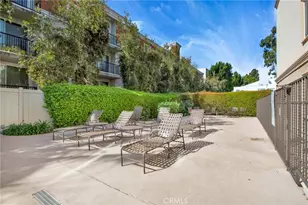 15344 Weddington St, Sherman Oaks, CA 91411 - Photo 35