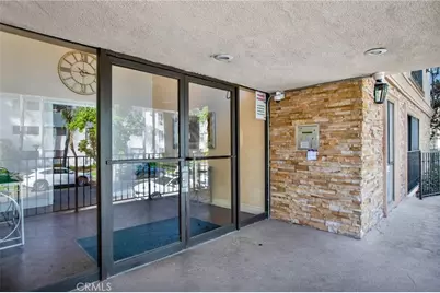 15344 Weddington Street #102, Sherman Oaks, CA 91411 - Photo 3