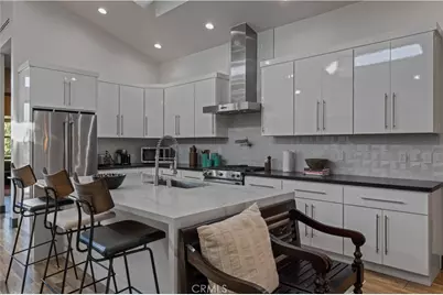 17929 Martha Street, Encino, CA 91316 - Photo 27