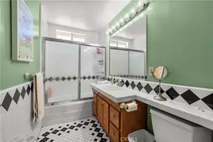 10053 Stonehurst, Los Angeles, CA 91352 - Photo 19