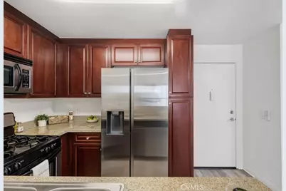 21500 Burbank #316, Woodland Hills, CA 91367 - Photo 7