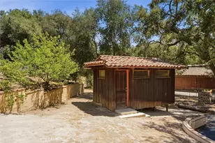 736 Crater Oak Dr, Calabasas, CA 91302 - Photo 11