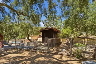736 Crater Oak Dr, Calabasas, CA 91302 - Photo 17