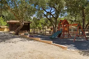 736 Crater Oak Dr, Calabasas, CA 91302 - Photo 9