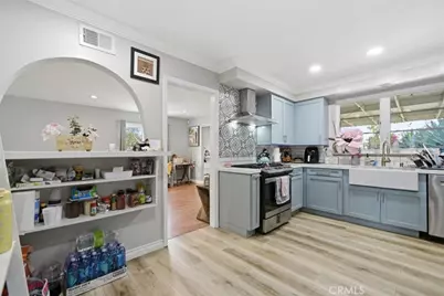 9533 Frankirst, North Hills, CA 91343 - Photo 15