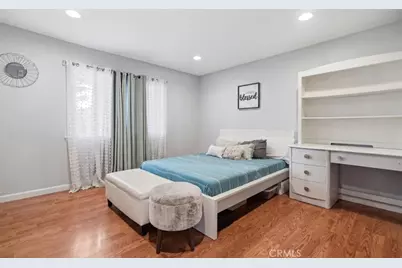 9533 Frankirst, North Hills, CA 91343 - Photo 19