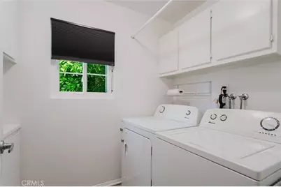18643 Burbank #7, Tarzana, CA 91356 - Photo 15
