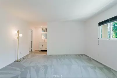 18643 Burbank #7, Tarzana, CA 91356 - Photo 11